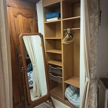 D La Roussiere Bed & Breakfast