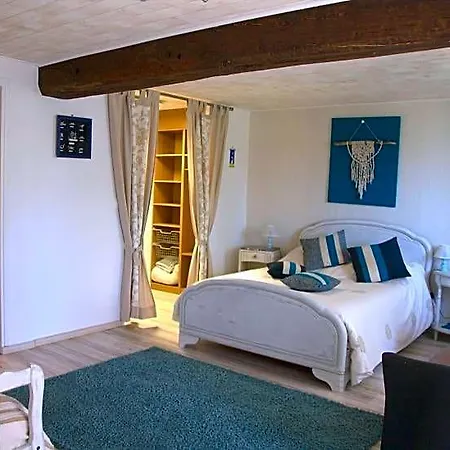 D La Roussiere 3* Saint-Ouen-Des-Toits