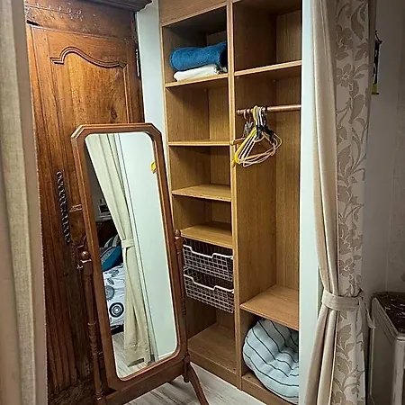 D La Roussiere Bed & Breakfast