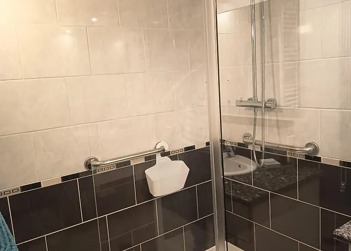 D La Roussiere Alojamento de Acomodação e Pequeno-almoço 3*