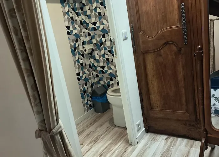 Alojamento de Acomodação e Pequeno-almoço D La Roussiere